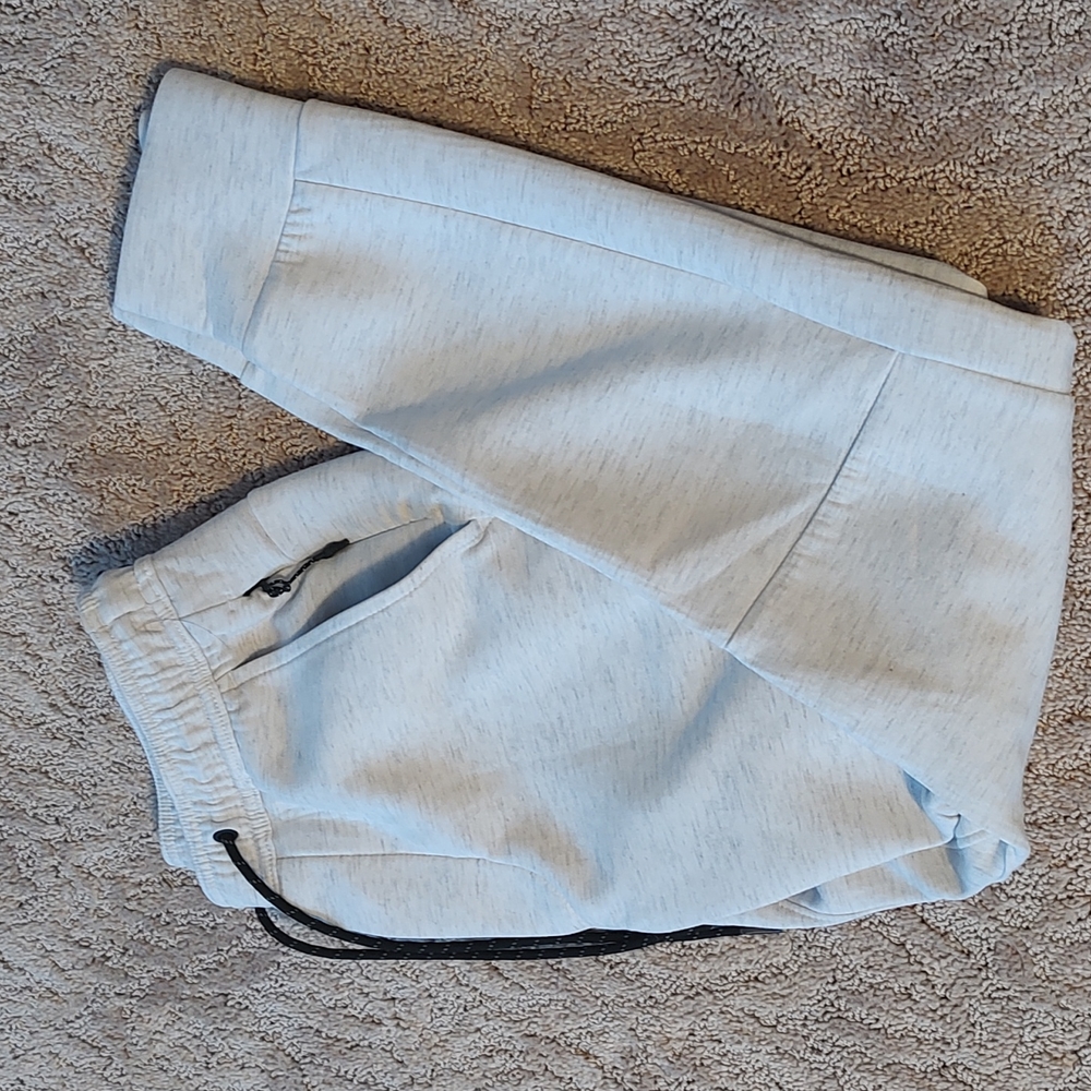 AEROPOSTALE Mens light grey jogger sweatpants XS.